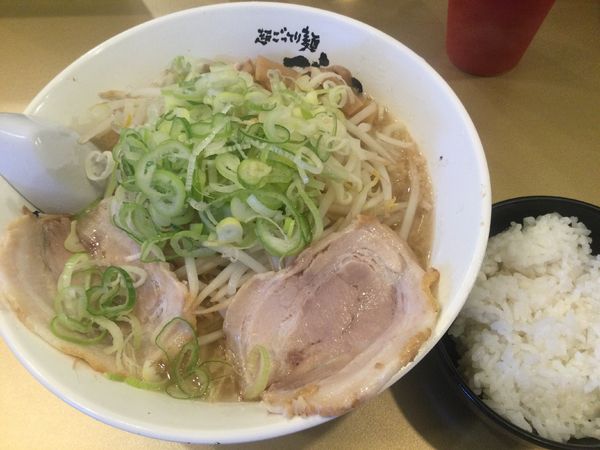 「【タイムサービス】ラーメン+半ライス(¥550+サービス)」@超ごってり麺 ごっつ 秋葉原店の写真