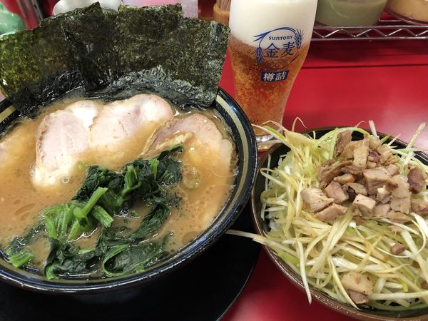 「チャーシューメン3枚　ネギ丼白　金麦」@柏 王道家の写真