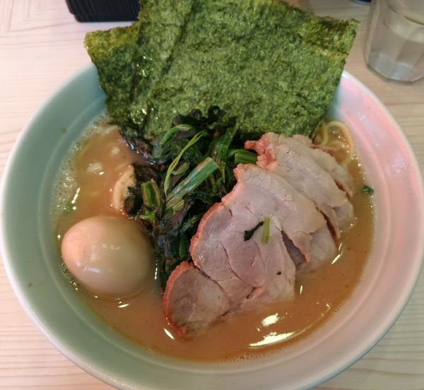 「極みチャーシュー麺＋ほうれん草」@家系 武の極みの写真