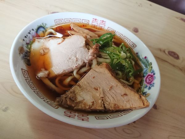 「中 700円」@丸海鳴海中華そば店の写真