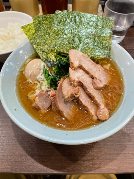 「らーめん全部のせ」@横浜家系らーめん侍 渋谷本店の写真