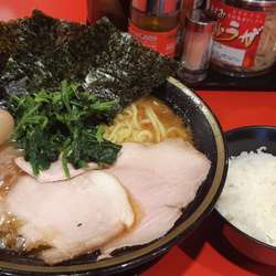 チャーシュー麺大、味玉、ライス