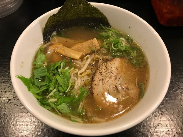 「香味徳　750円」@牛骨ラーメン 香味徳の写真