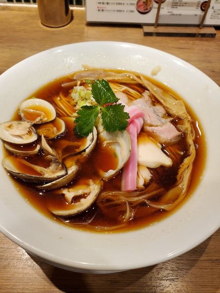 「蛤・鶏・煮干しのトリプルSOBA」@むぎとオリーブ さいたま新都心店の写真