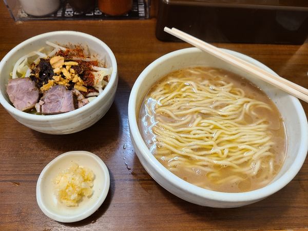 「ラーメン+カラベジ+ニンニク」@麺処 一笑の写真