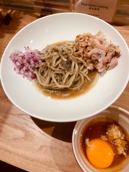「にぼにぼちーの（通常価格800円） 　生玉子100円」@煮干し Noodles Nibo Nibo Cinoの写真