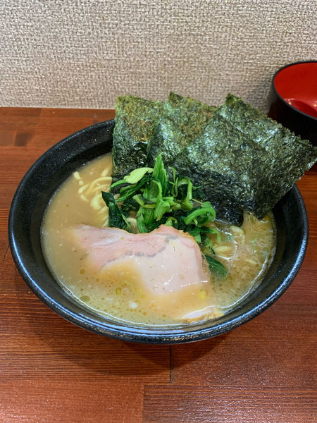 「ラーメン」@横浜家系らーめん 天王家 寒川総本店の写真