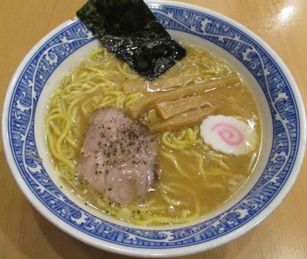 「中華そば　750円」@中華そば 青葉 池袋サンシャイン店の写真