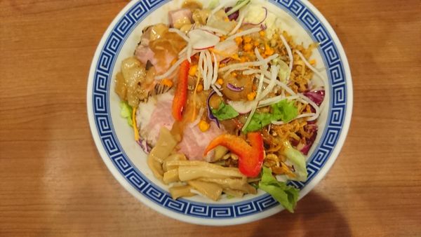 「冷やし中華」@びんびん豚 坂戸店の写真