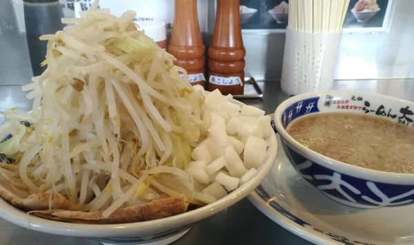 「つけ麺＋タマネギ」@らーめん大 平井店の写真