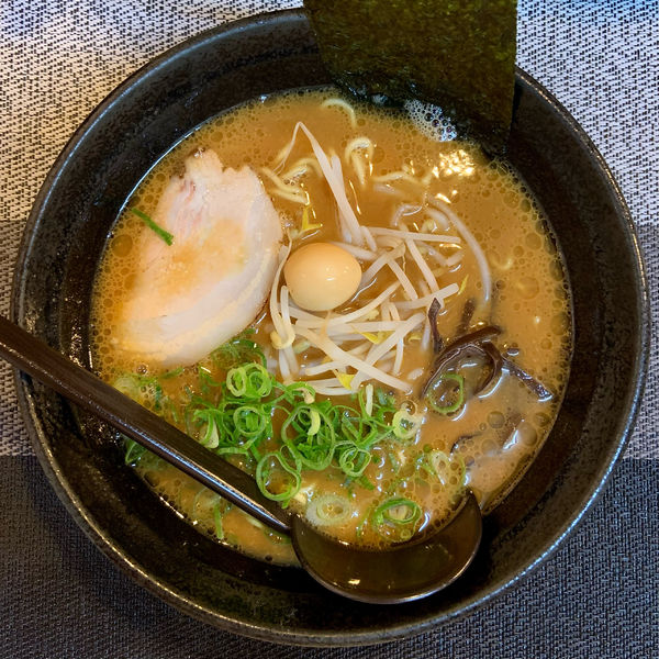 「みそ豚骨ラーメン（650円）」@西新亭の写真