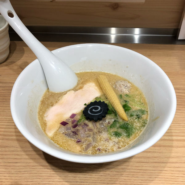 「煮干し鶏白湯ラーメン」@鶏そば PAITAN×PAITAN 新橋店の写真
