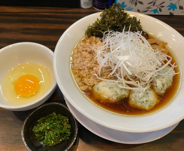 「限定(終了)・コチのらーめん(正油で)¥1300・他」@稲荷屋の写真