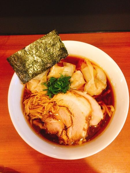 「ワンタンラーメン醤油」@自家製手もみ麺 鈴ノ木の写真