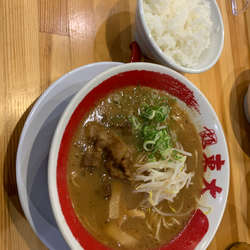 徳島産黒醤油とんこつラーメン小