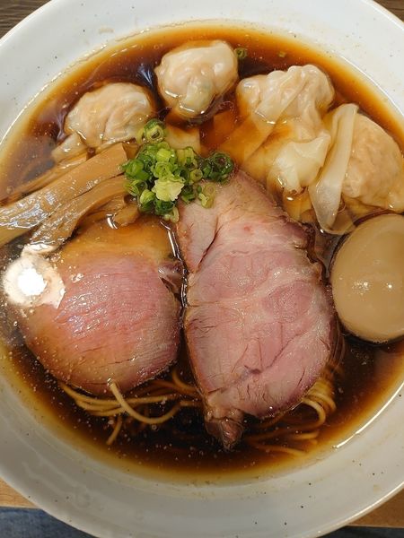 「特製中華そば　大盛」@中華そば さわの写真