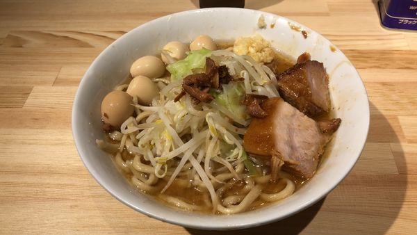 「ラーメン¥760少なめ、うずら¥100」@ラーメン緑山の写真