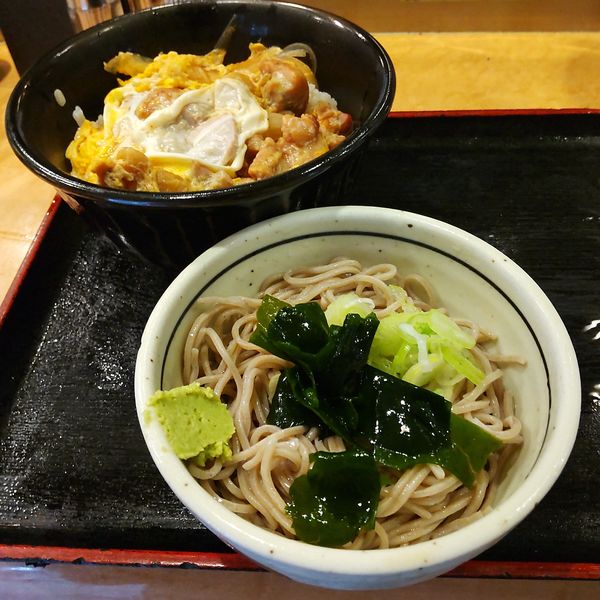 「【期間限定/店舗限定】親子丼とぶっかけ（小）セット（￥700」@しぶそば 蒲田店の写真