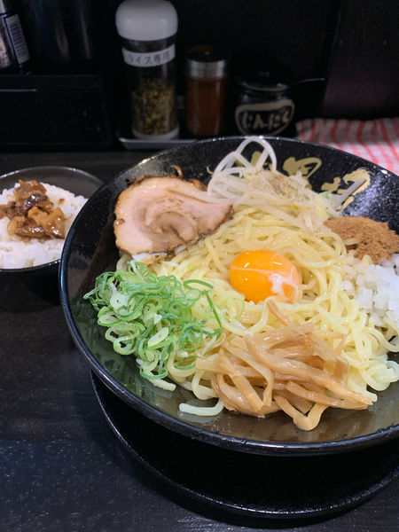 「まぜそば大盛り　冷やし」@次男坊 THE SECOND 三鷹店の写真