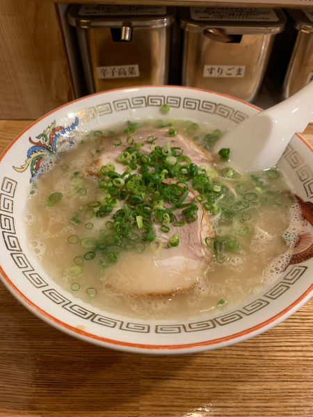「博多ラーメン」@博多ラーメン でぶちゃん 高田馬場本店の写真