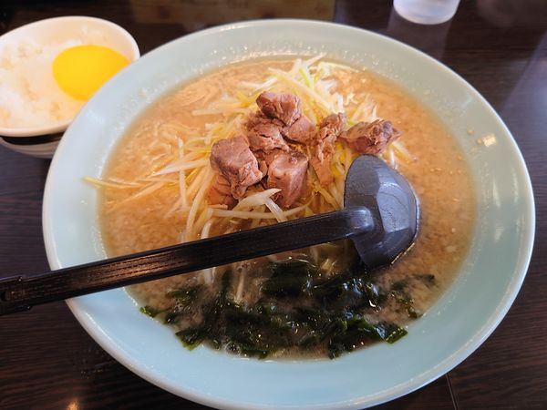 「ネギラーメン（小）660円＋半ライス110円」@ニューラーメンショップ主水の写真