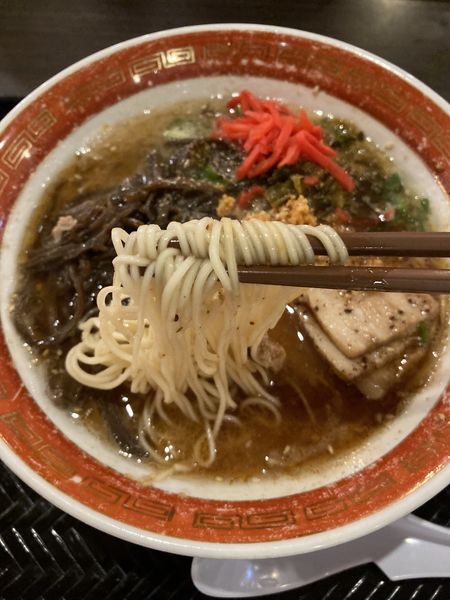 「マー油豚骨チャーシュートッピング」@麺家 徳 晴海トリトンスクエア店の写真