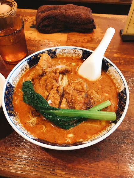 「排骨担々麺」@支那麺 はしご 銀座本店の写真