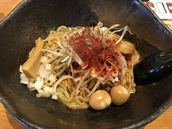 「赤煮干鯛まぜそば1辛」@熱々肉汁餃子 あじくらの写真