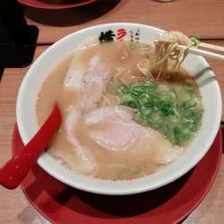 ラーメン(600円)