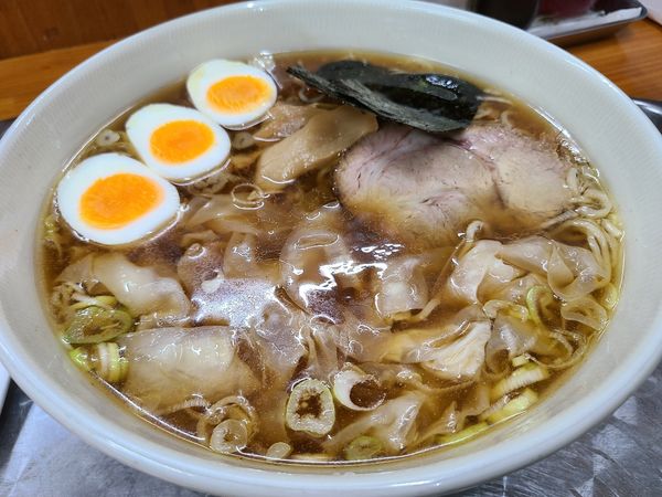 「ワンタン麺　ゆで玉子」@川越大勝軒の写真