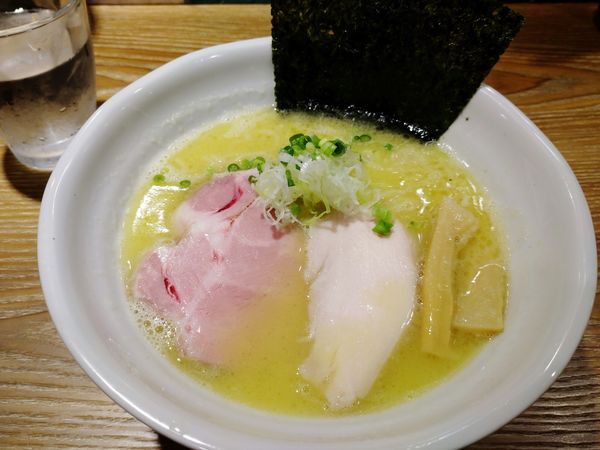 「濃厚中華そば（しお）800円」@中華そば やま福の写真