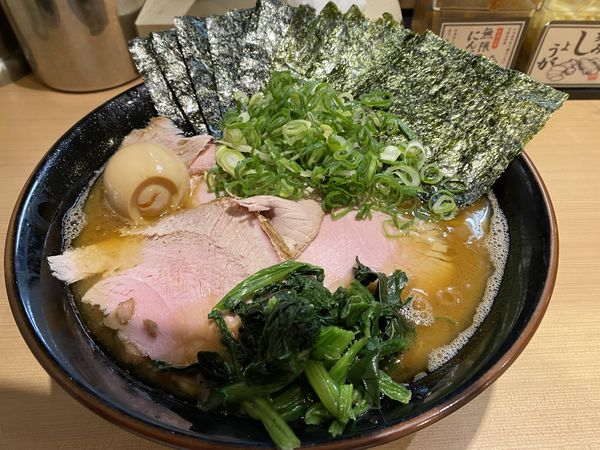 「皇綱特製ラーメン　のり　固め　多め」@輝道家直系 皇綱家の写真