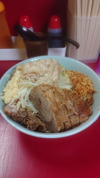 「小豚つけ味冷や汗なし  ニンニク  油」@ラーメン二郎 中山駅前店の写真