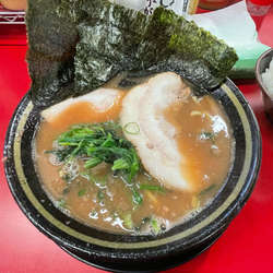 豚骨醤油ラーメン