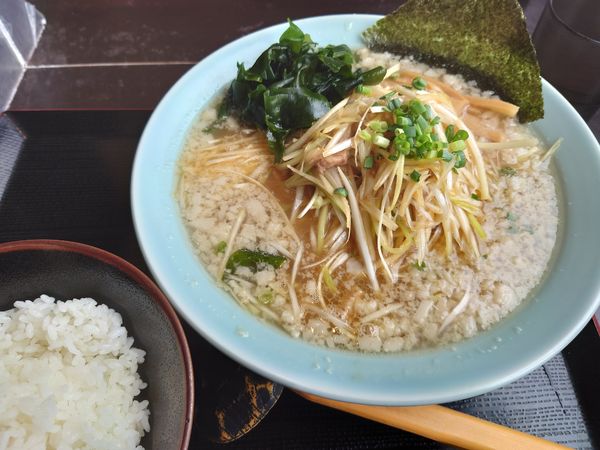 「ネギラーメン780円＋半ライス100円」@ニューラーメンショップ 桶川店の写真