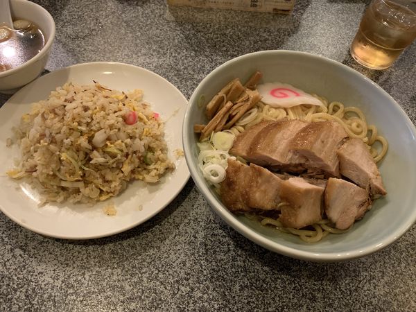 「チャーシューあぶらー麺　半チャー」@あぶら〜亭 桜上水本店の写真