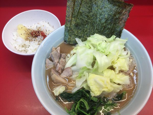 「朝ラーメン＋キャベツ(¥500+クーポン)」@ラーメン堀田家の写真