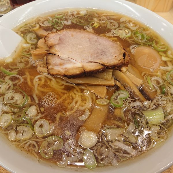 「ラーメン(1.5玉)790円、味玉100円」@大勝 松戸店の写真