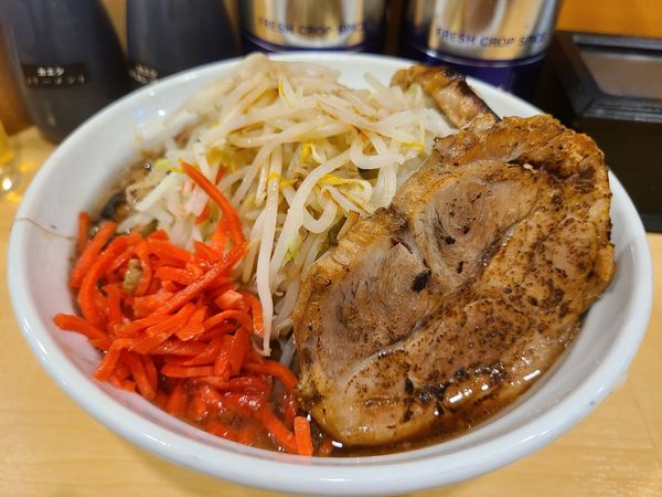 「ラーメン 豚増 紅」@ラーメンぶたまるの写真