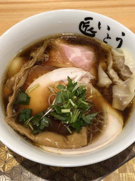 「醤油ラーメン+チャーシューTP +ワンタンTP」@匠人いとうの写真