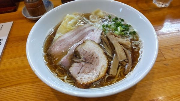 「淡麗煮干しそば」@麺笑 コムギの夢の写真