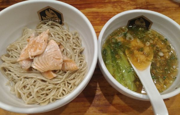 「サーモンつけ麺」@真鯛らーめん 麺魚の写真