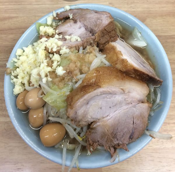 「豚ラーメン+漬けうずら」@俺の生きる道 白山店の写真