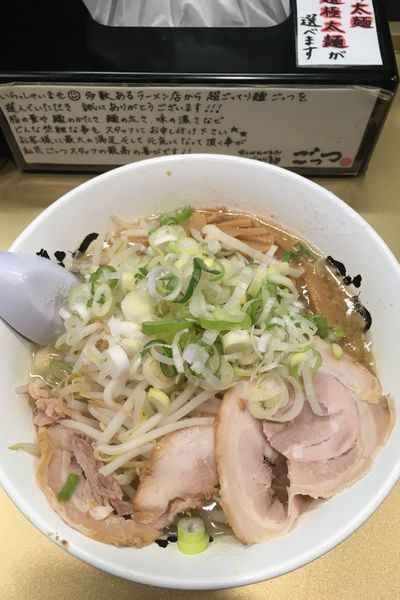 「しょうゆラーメン」@超ごってり麺 ごっつ 亀戸本店の写真