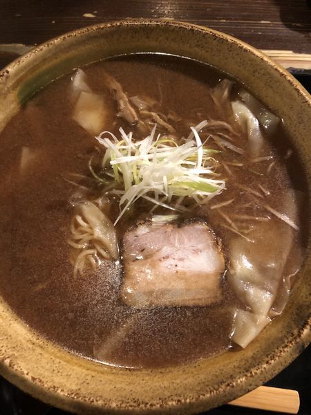 「中華そば(中280g)950円➕ワクチンの皮130円」@もちもちの木 白岡店の写真