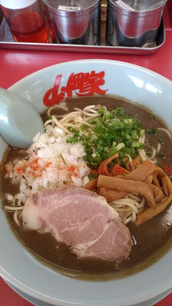 「鬼煮干しラーメン」@ラーメン山岡家 千葉鎌ヶ谷店の写真