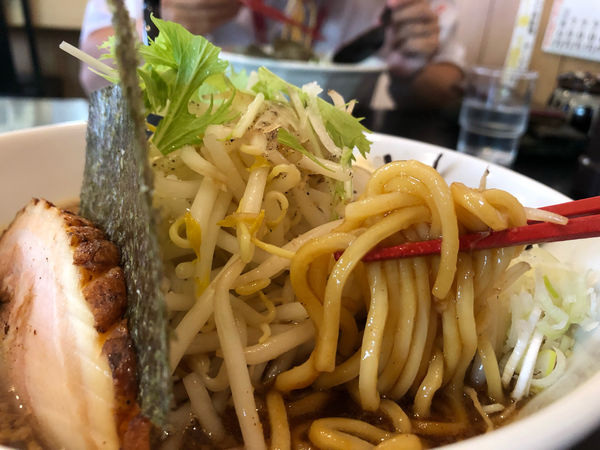 「スタミナ醤油麺　800円」@麺屋 花形の写真