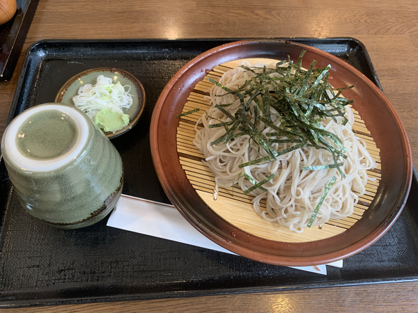 「ざるそば大盛り(820円)」@高はしの写真