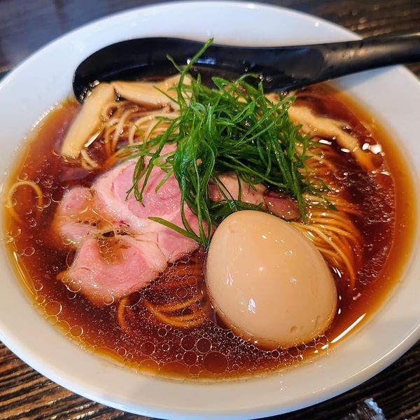 「味玉中華そば（醤油） 900円」@中華そば 向日葵の写真