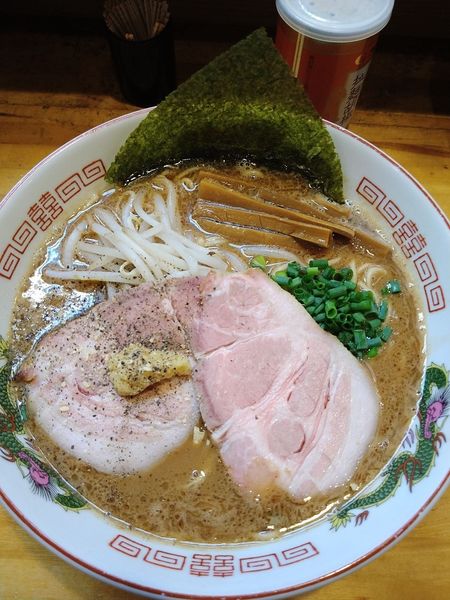 「らぁめん（細麺）（大盛り）」@なるめんの写真